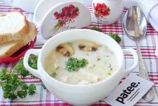 Суп-крем с грибами и копченой курицей
