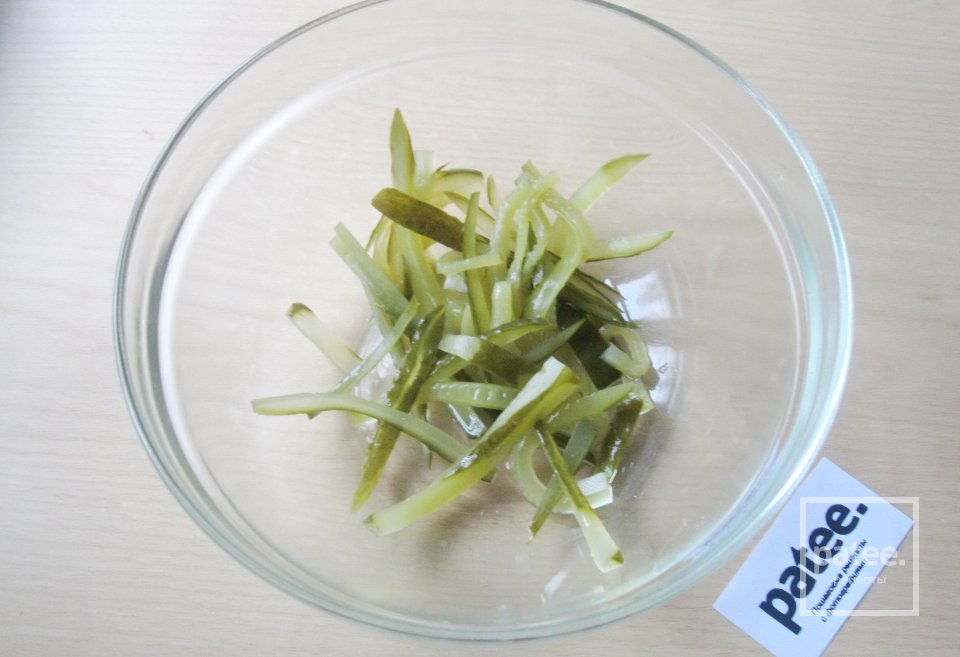 Салат с отварной индейкой и грибами - Шаг 10