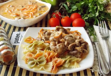 Рецепт Куриные сердечки и желудки в сливочно-томатном соусе