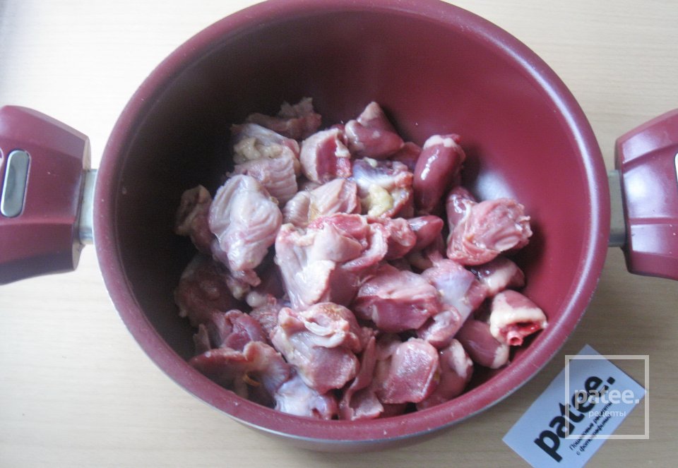 Куриные сердечки и желудки в сливочно-томатном соусе - Шаг 3
