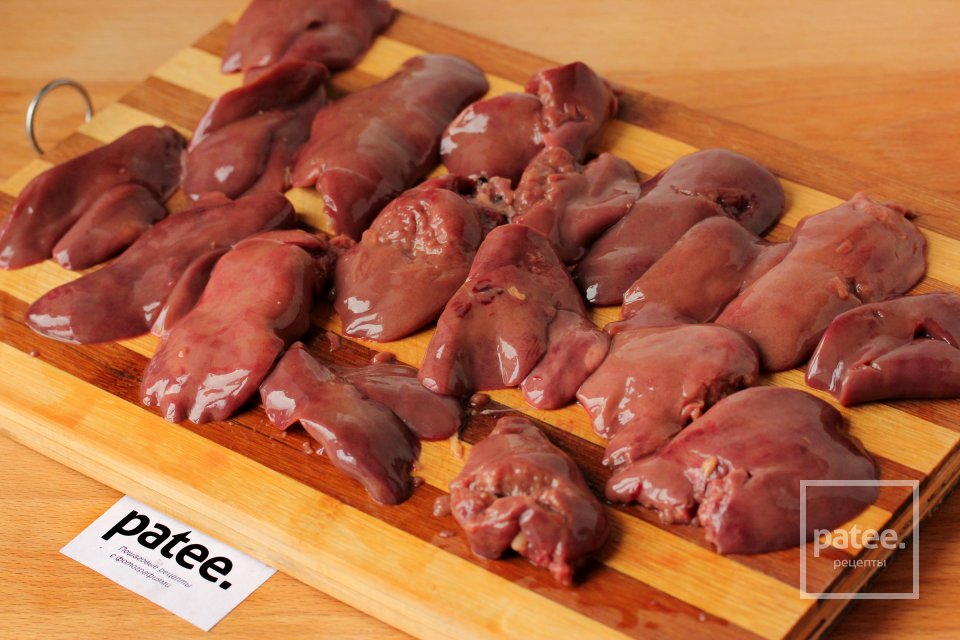 Куриная печень, жареная в сухарях - Шаг 2