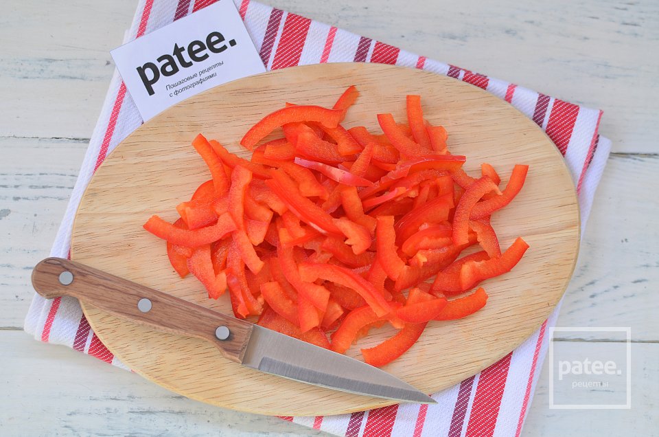  Kolokithopita. Греческий пирог с фетаксой и кабачком на рисовой подушке - Шаг 7