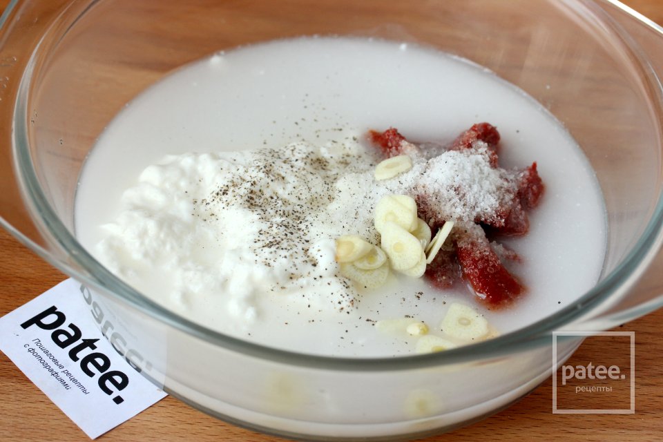 Свинина в сметанно-томатном соусе в мультиварке - Шаг 8