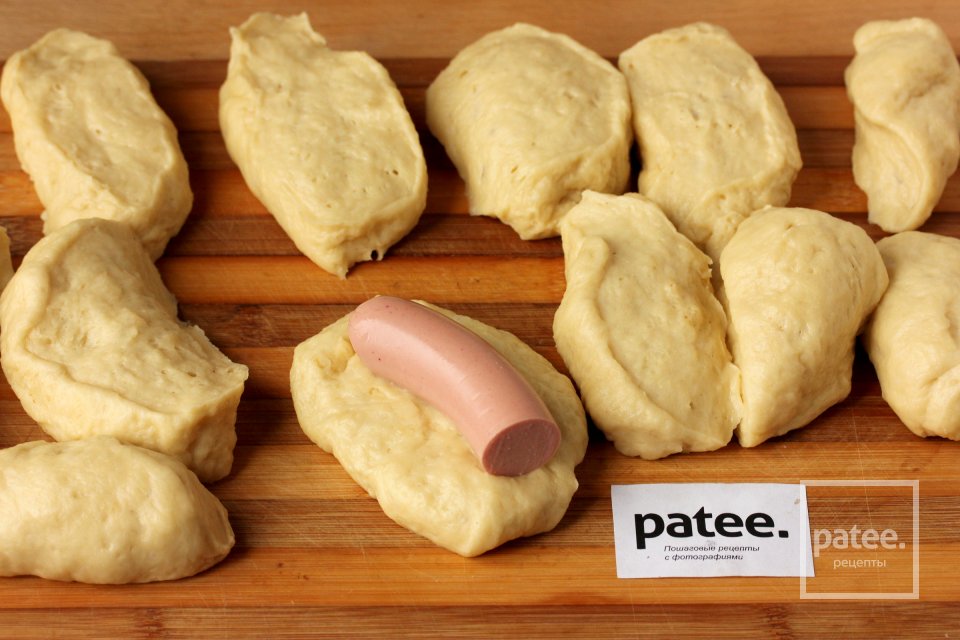 Духовые пирожки с сосисками - Шаг 14