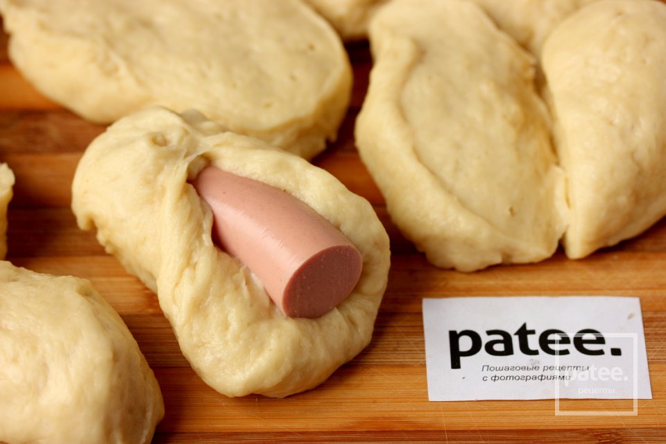 Духовые пирожки с сосисками - Шаг 15