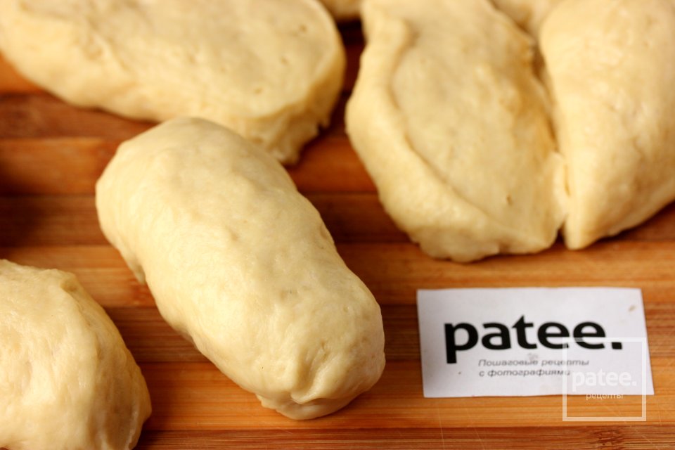 Духовые пирожки с сосисками - Шаг 16