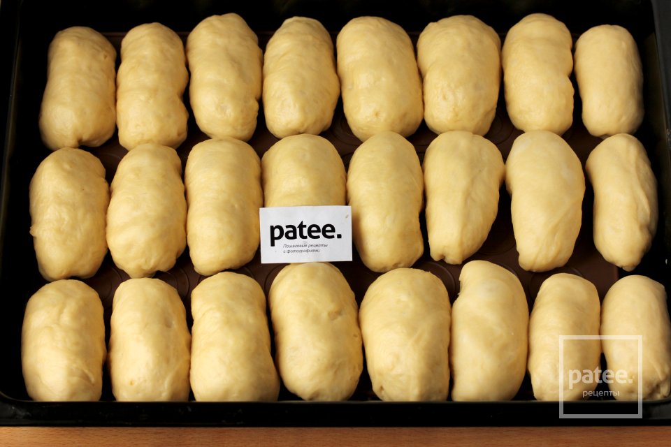 Духовые пирожки с сосисками - Шаг 17