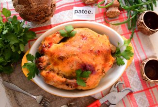 Курица в кисло-сладком соусе с травами