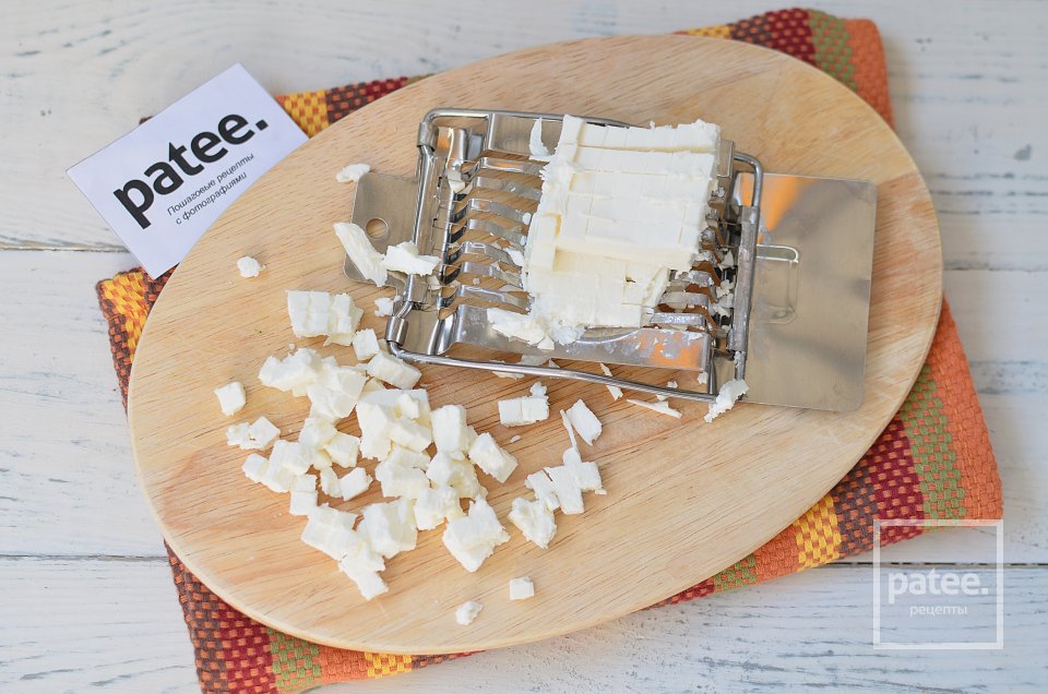 Салат с овощами и мягкой брынзой - Шаг 8