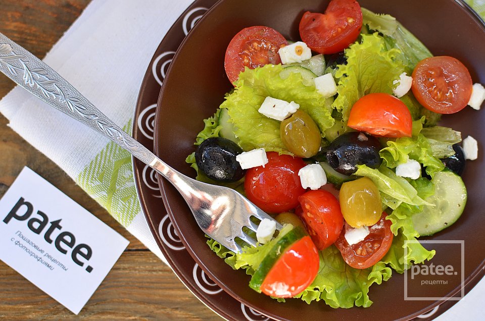 Салат с овощами и мягкой брынзой - Шаг 9