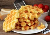 Вафли с пармезаном