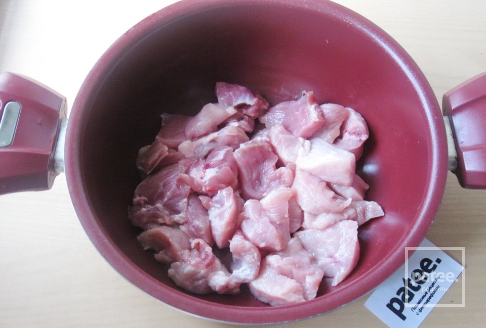 Свинина с грибами и ананасами - Шаг 3