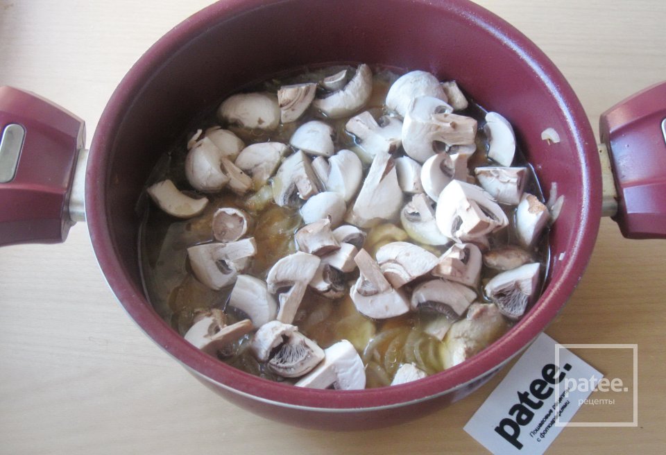 Свинина с грибами и ананасами - Шаг 10