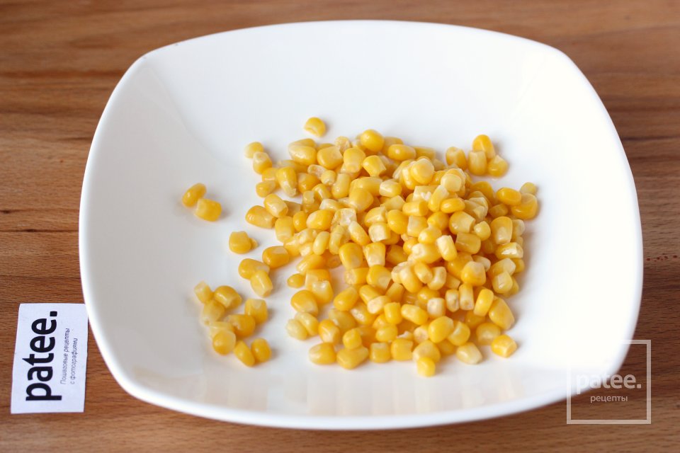 Овощной салат с кукурузой и горошком - Шаг 2