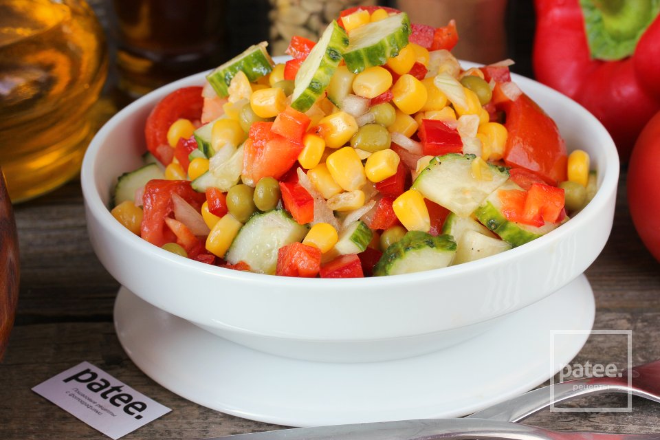 Овощной салат с кукурузой и горошком - Шаг 10
