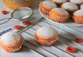 Ванильные маффины с курагой