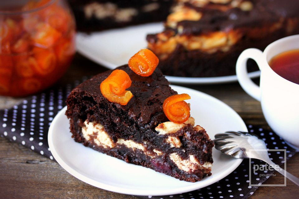 Шоколадный пирог с творожной начинкой и вишней - Шаг 18