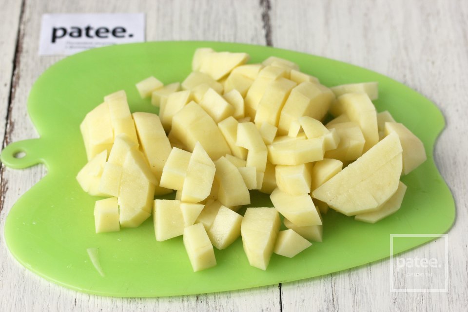 Лёгкий суп с куриными сердечками и вермишелью - Шаг 3