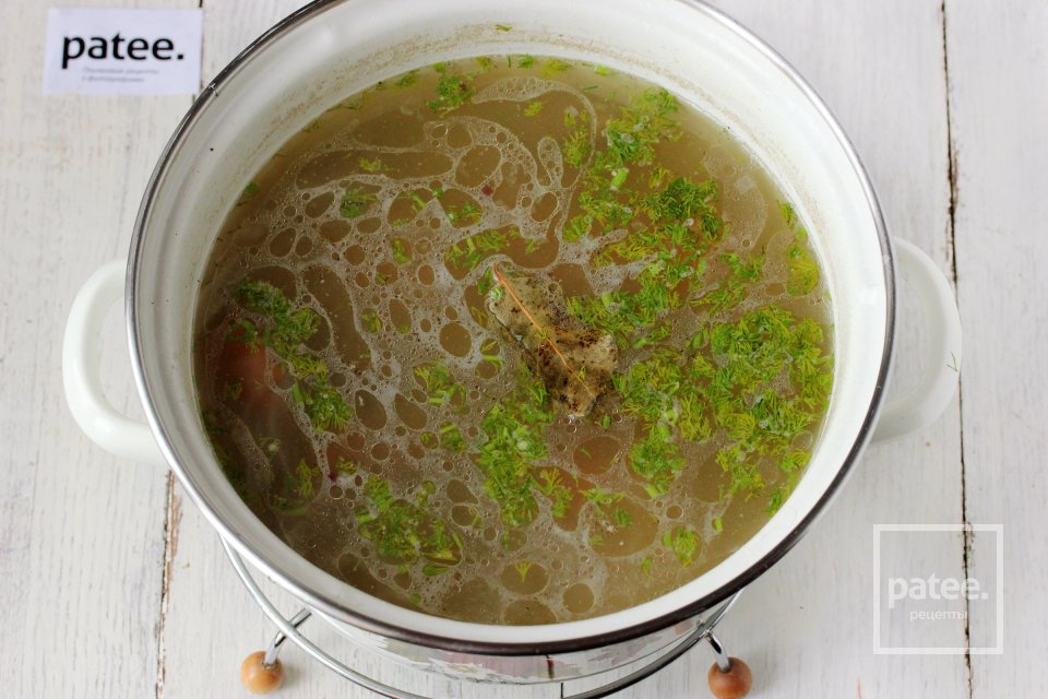 Лёгкий суп с куриными сердечками и вермишелью - Шаг 9