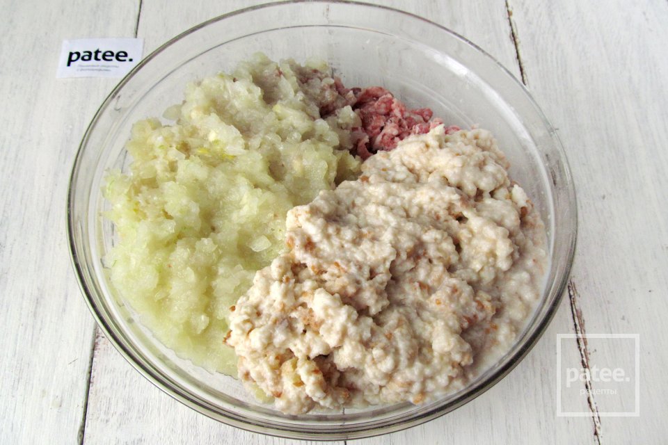 Котлеты из свинины Экономные - Шаг 7