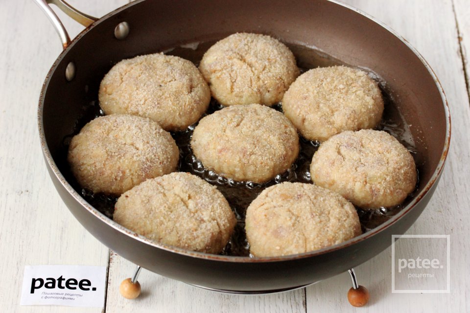 Котлеты из свинины Экономные - Шаг 15