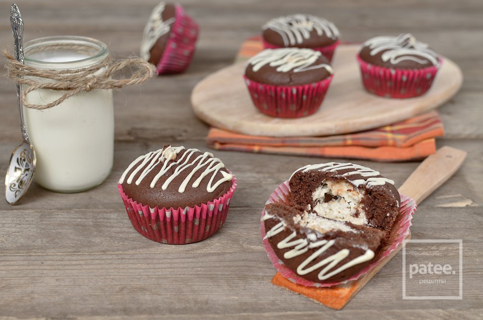 Шоколадные маффины с творожной начинкой - Шаг 16