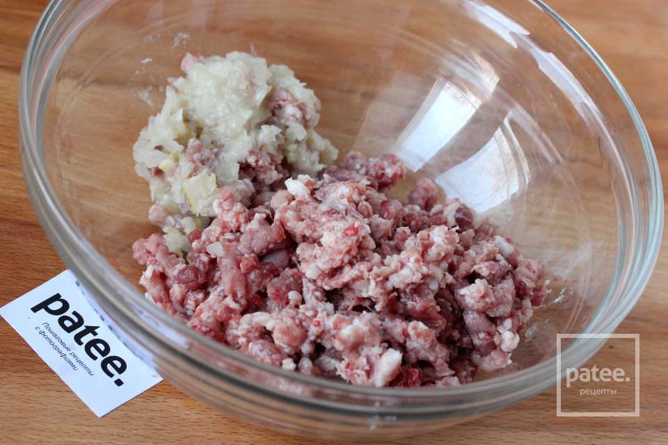 Мясные фрикадельки в сырно-шпинатном соусе - Шаг 2