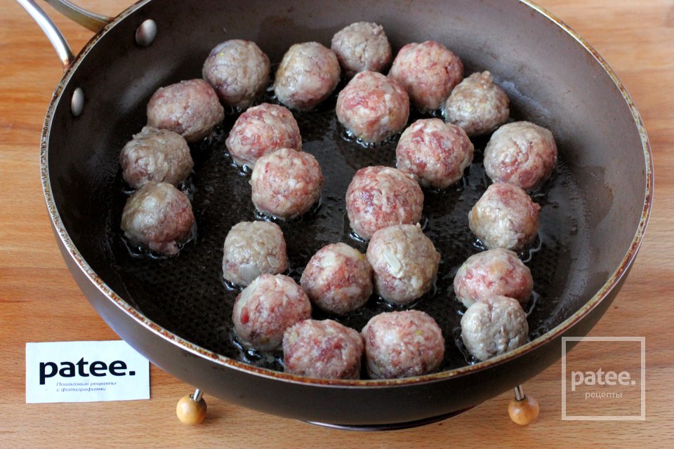 Мясные фрикадельки в сырно-шпинатном соусе - Шаг 10
