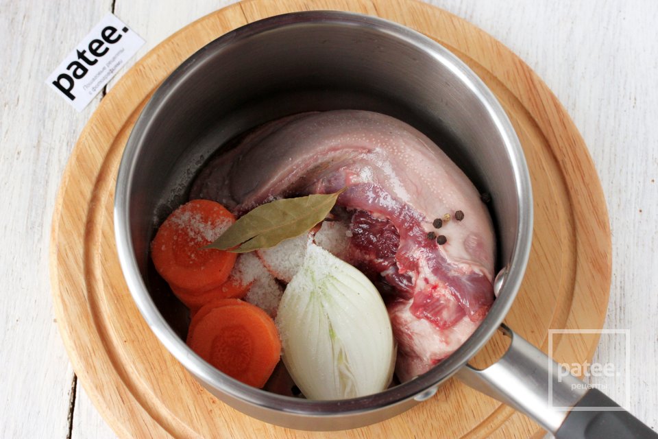 Как отварить и почистить свиной язык - Шаг 5