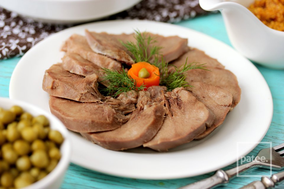 Как отварить и почистить свиной язык - Шаг 12