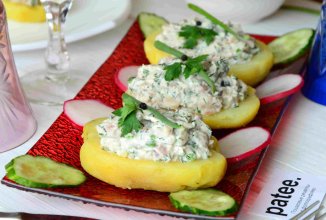 Картофельные лодочки с сельдью