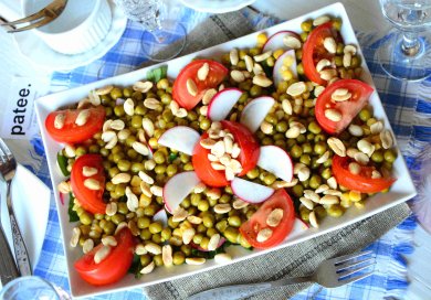 Рецепт Салат с щавелем и овощами