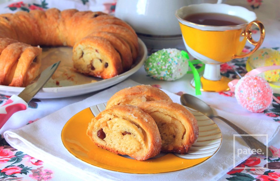 Пасхальное кольцо с изюмом и орехами - Шаг 15