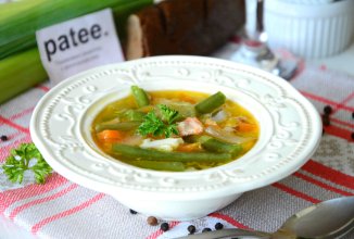 Рыбный суп с форелью и стручковой фасолью