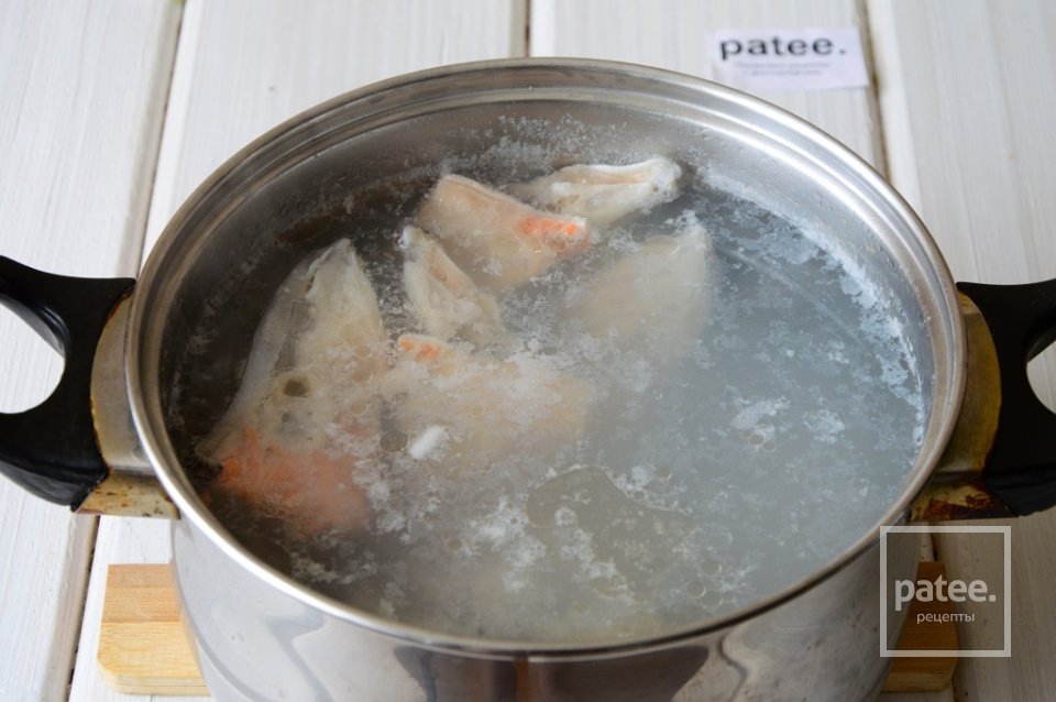 Рыбный суп с форелью и стручковой фасолью - Шаг 2