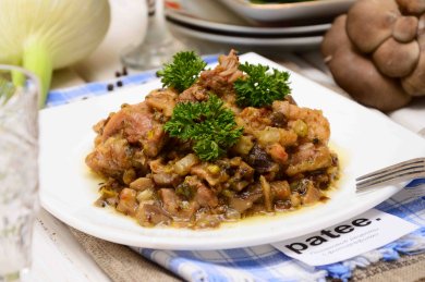 Рецепт Жареное куриное бедро с грибами и фенхелем