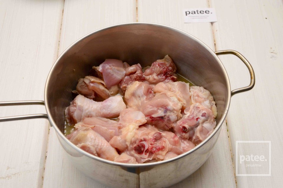 Жареное куриное бедро с грибами и фенхелем - Шаг 2