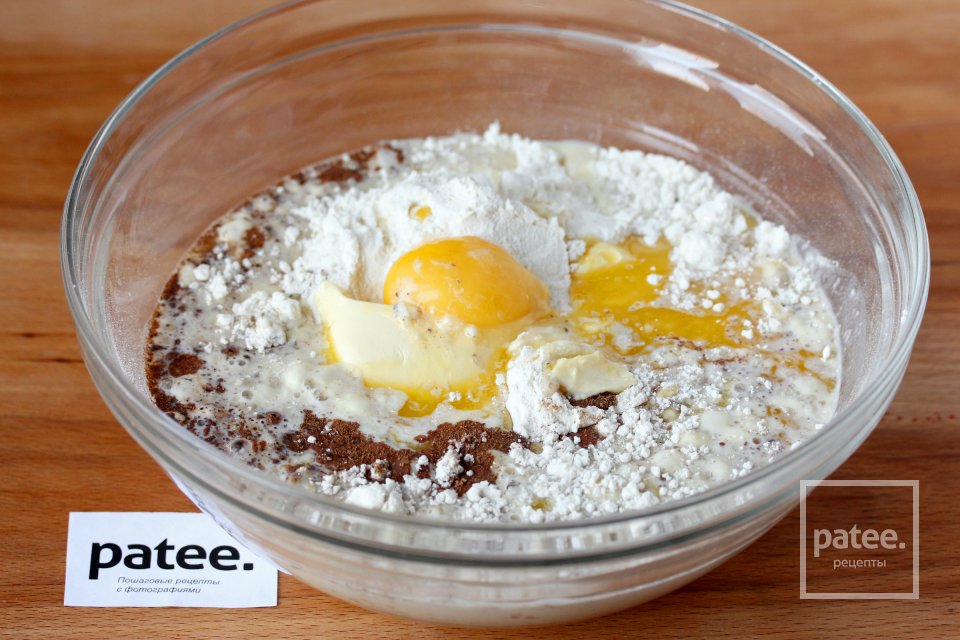 Пряные пасхальные булочки с крестиками - Шаг 7