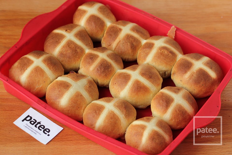 Пряные пасхальные булочки с крестиками - Шаг 15