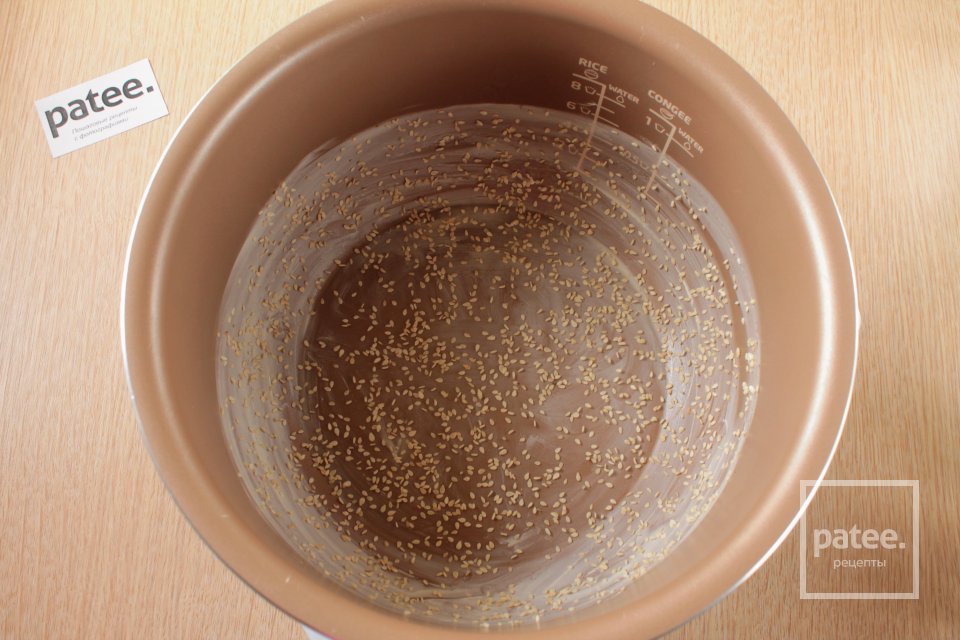 Пирог с грибами в мультиварке - Шаг 9