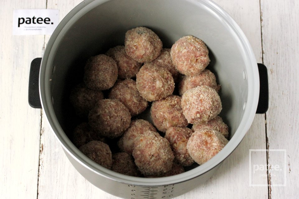 Мясные тефтели из свинины в мультиварке - Шаг 8