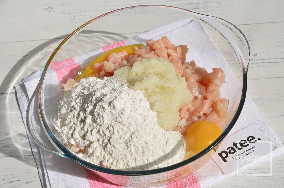 Рубленые котлеты из куриного филе - Шаг 6