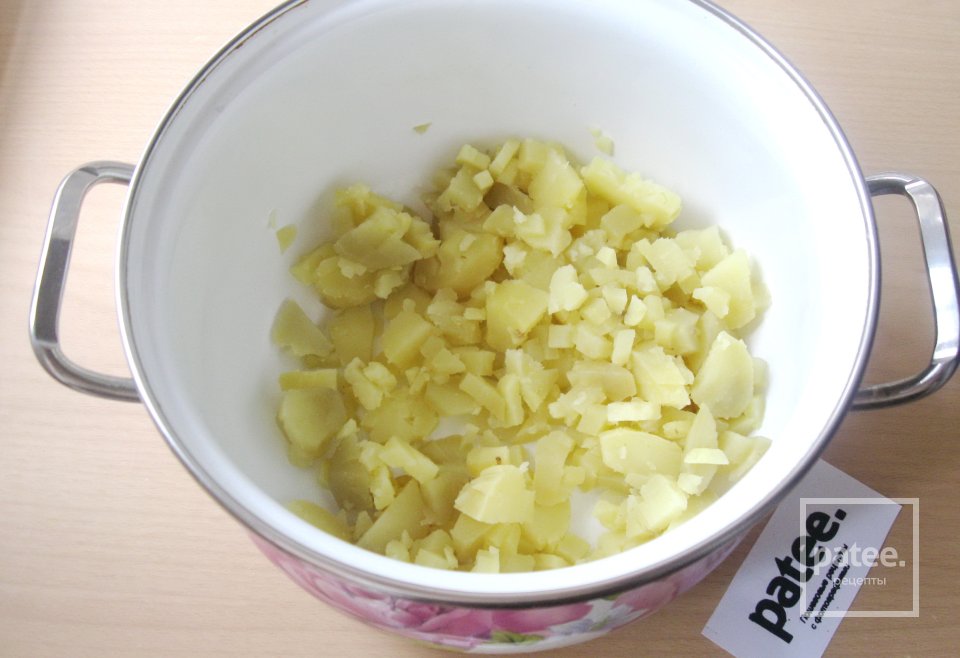 Окрошка на кефире и минеральной воде - Шаг 8