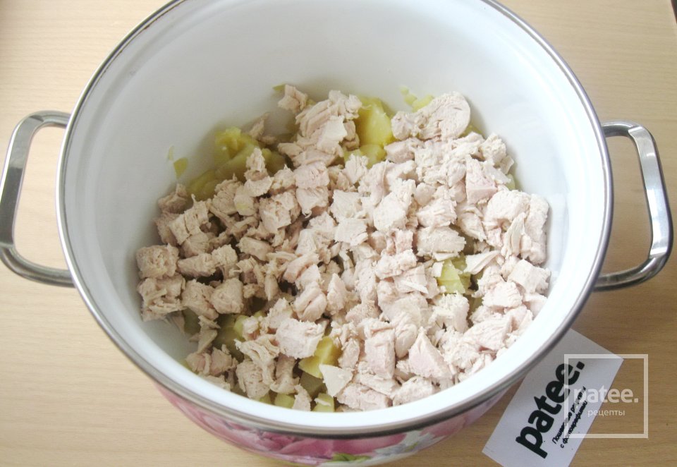 Окрошка на кефире и минеральной воде - Шаг 9