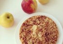 Пирог с яблоками и орехами