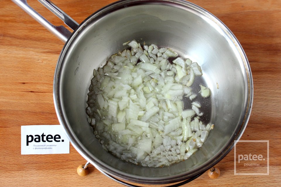 Капуста, тушеная с ананасами и изюмом - Шаг 3