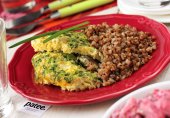 Омлет с куриной печенью и зелёным луком в мультиварке
