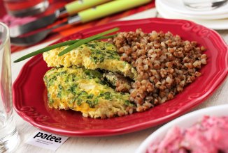 Омлет с куриной печенью и зелёным луком в мультиварке