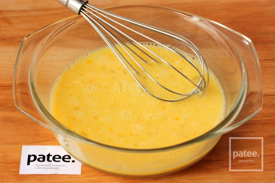 Омлет с куриной печенью и зелёным луком в мультиварке - Шаг 5