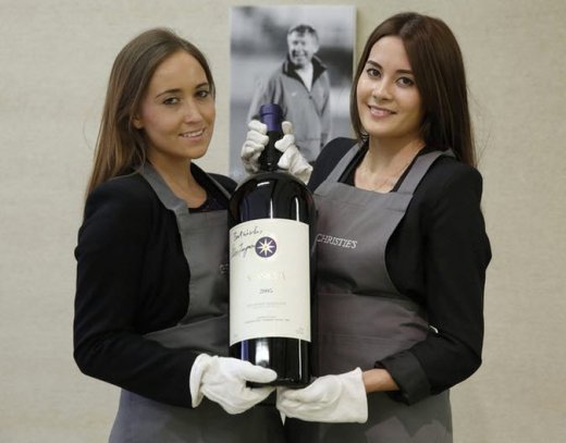 На аукцион выставили коллекцию вин Алекса Фергюсона